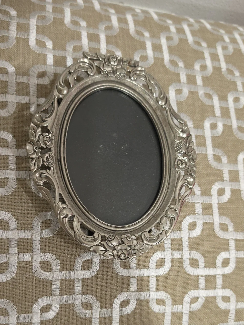 Lunt Silver Oval Picture Frame